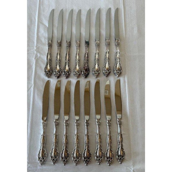 Oneida Rogers 1881 Victorian Classic Silverplate 54 Pc SVC for 8 w Steak Knives - Picture 4 of 15